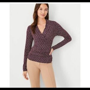 NEW Ann Taylor Shawl Collar Wrap Top Womens Medium M Blouse Geometric CC12X